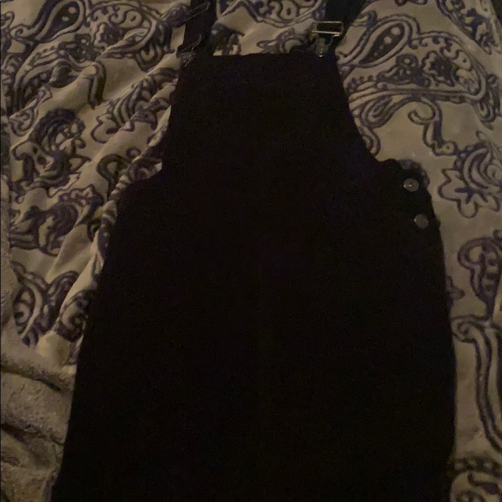 Black skirt overall